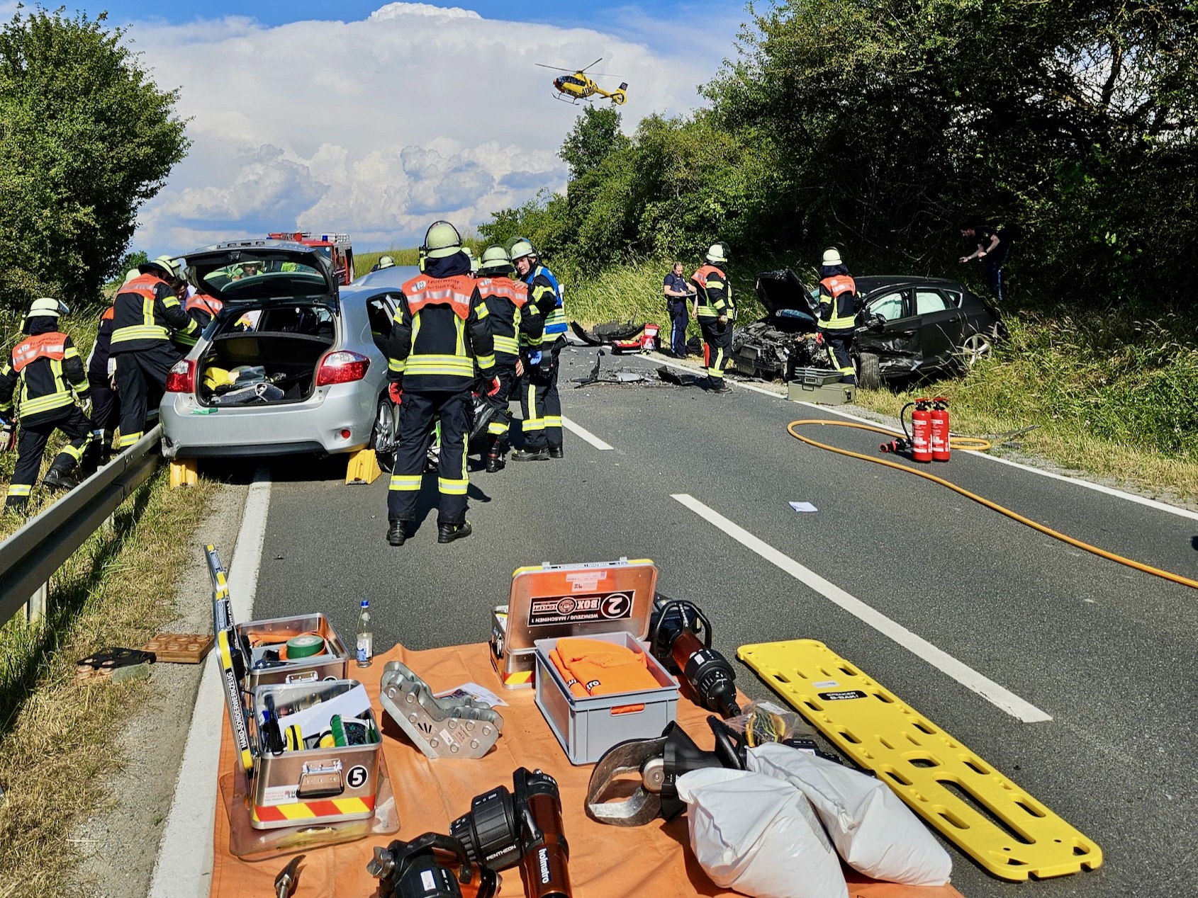 Schwerer Verkehrsunfall fordert zwei Verletzte